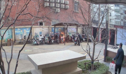 電動車棚起火 “火焰識別”攝像機秒級響應化險為夷